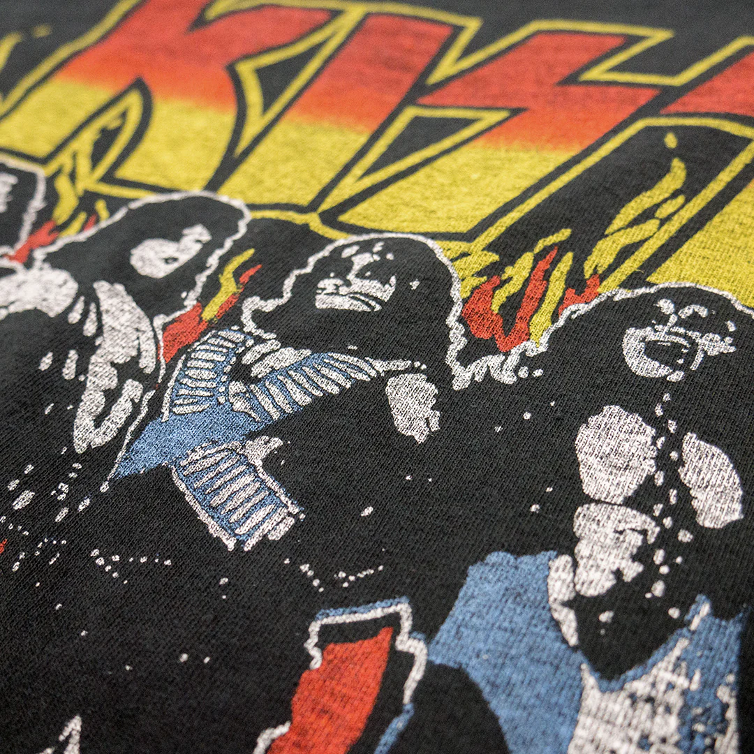 Klassics Love Gun - Vintage Edition T-Shirt - Image 2